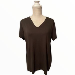 Women’s Figs Size Medium V-Neck T-Shirt